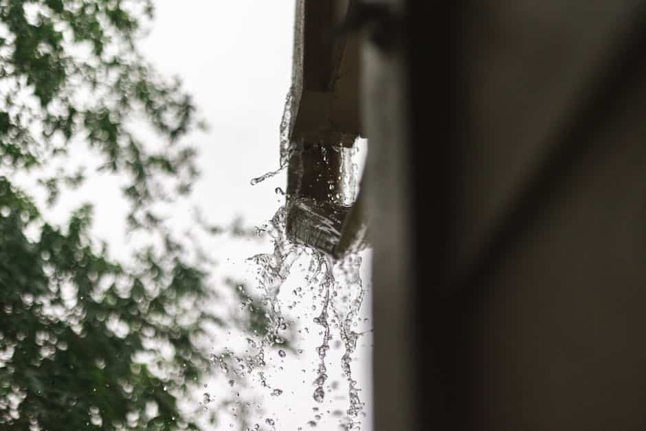 Fixing Your Rain Gutters: A Comprehensive How-To