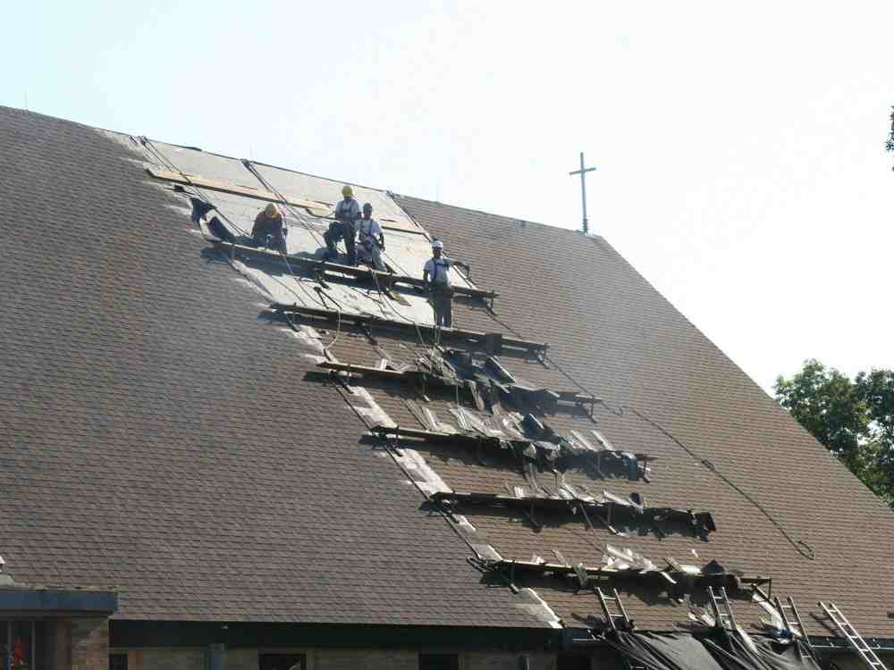 Emergency Roof Repair: What Reading Homeowners Need to Know Emergency Roof Repair: What Reading Homeowners Need to Know